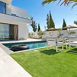 Clio - 3bed En-suite With Private Pool וילה פאראלימני