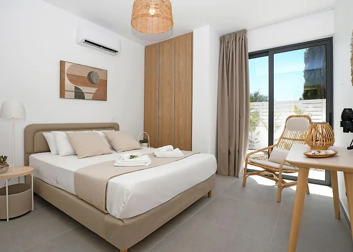 Clio - 3bed En-suite With Private Pool 别墅