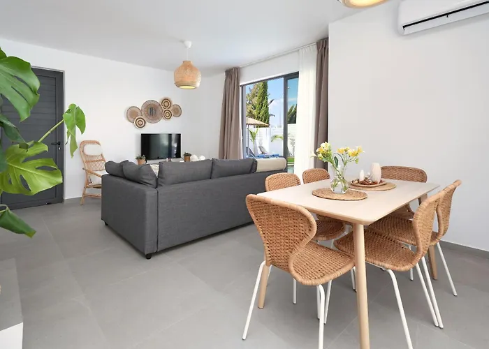 Clio - 3bed En-suite With Private Pool 别墅 帕拉利米尼