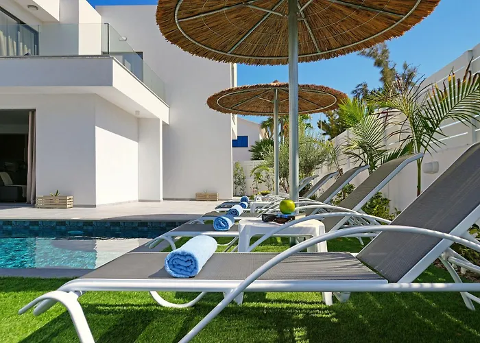 Clio - 3bed En-suite With Private Pool 别墅