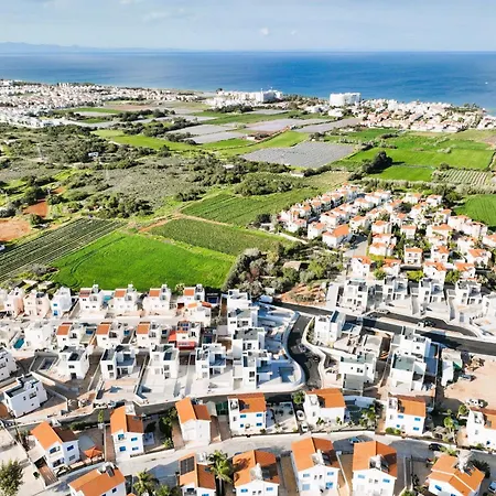 וילה Clio - 3bed En-suite With Private Pool פאראלימני