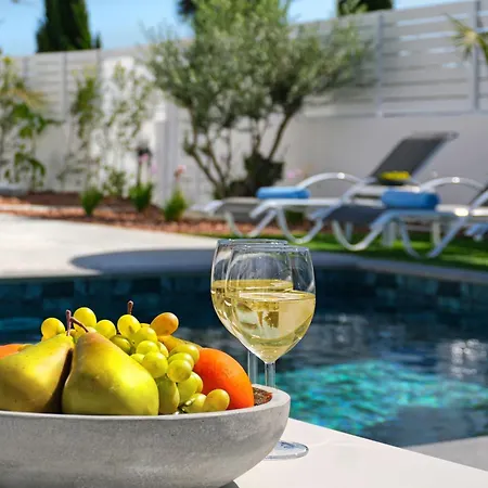 Clio - 3bed En-suite With Private Pool Vila Paralimni