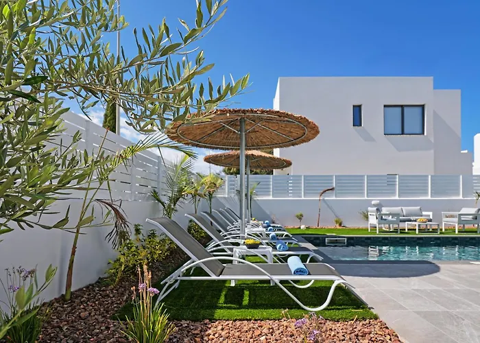 Clio - 3bed En-suite With Private Pool Villa Paralímni